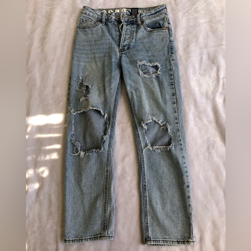 Light washed ripped jeans